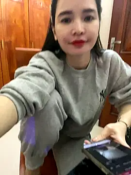 Phale2x online show from October 25, 2025, 12:17 pm