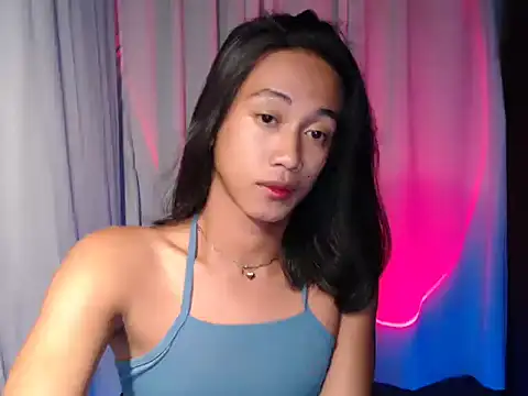 taylaxuxu online show from April 15, 2026, 3:49 pm