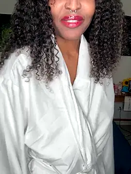 DaisyMynx online show from November 13, 2025, 3:54 am