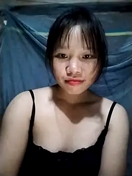 Snapshot of linh-miu99 chatting on October 23, 2025, 3:21 pm linh-miu99 online show from October 23, 2025, 3:21 pm