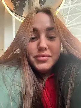 Snapshot of KiraSunshine chatting on April 11, 2026, 7:45 am KiraSunshine online show from April 11, 2026, 7:45 am