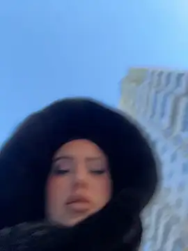 Snapshot of KiraSunshine chatting on January 9, 2026, 3:57 am KiraSunshine online show from January 9, 2026, 3:57 am