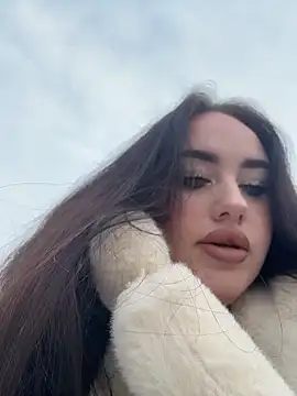 Snapshot of KiraSunshine chatting on December 17, 2025, 4:06 am KiraSunshine online show from December 17, 2025, 4:06 am