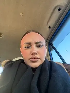 KiraSunshine online show from January 11, 2026, 3:57 am