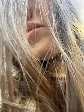 Snapshot of KiraSunshine chatting on March 30, 2026, 5:31 am KiraSunshine online show from March 30, 2026, 5:31 am