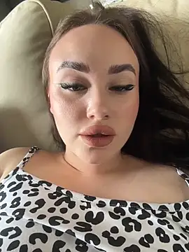 Snapshot of KiraSunshine chatting on January 17, 2026, 2:59 am KiraSunshine online show from January 17, 2026, 2:59 am