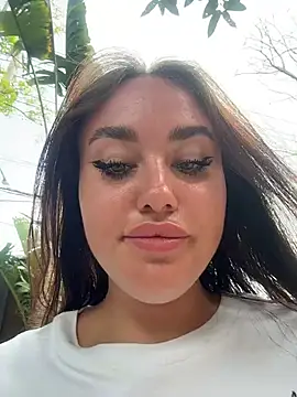 Snapshot of KiraSunshine chatting on March 6, 2026, 3:45 am KiraSunshine online show from March 6, 2026, 3:45 am