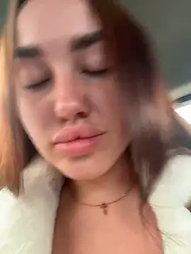 Snapshot of KiraSunshine chatting on March 29, 2026, 5:31 am KiraSunshine online show from March 29, 2026, 5:31 am