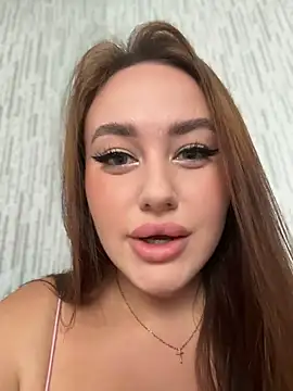 KiraSunshine online show from July 1, 2026, 3:18 am