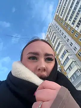 Snapshot of KiraSunshine chatting on January 7, 2026, 3:44 am KiraSunshine online show from January 7, 2026, 3:44 am