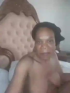 Hotcougar online show from November 15, 2025, 6:06 am