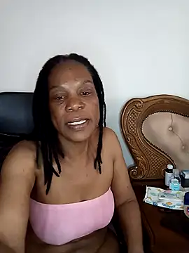 Hotcougar online show from November 10, 2025, 8:19 am