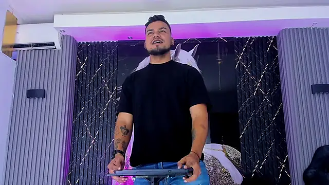 handsome boys22 online show from December 19, 2025, 12:07 pm