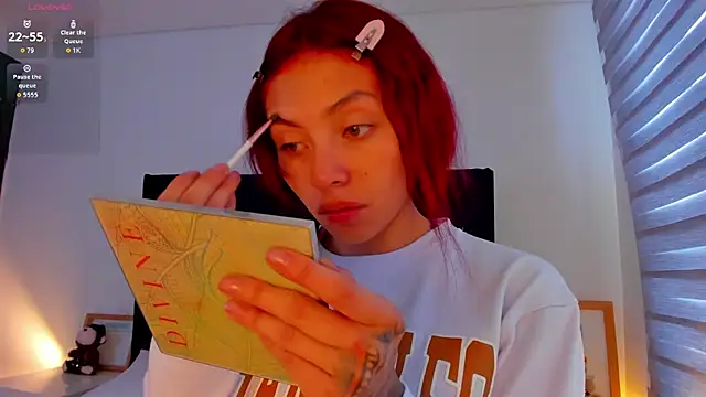 melanie roux   online show from March 28, 2026, 12:28 pm