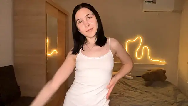 MyraLitterers online show from February 25, 2026, 4:40 pm