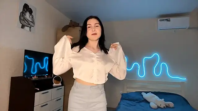 MyraLitterers online show from April 21, 2026, 4:24 pm