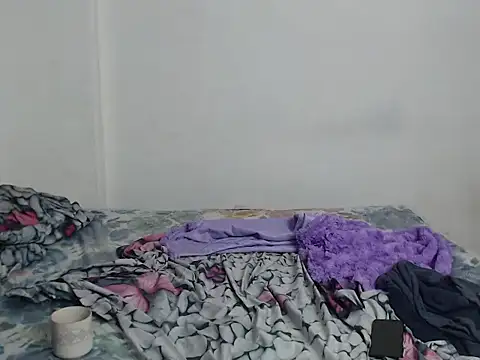  camila trans  online show from December 1, 2025, 6:09 pm