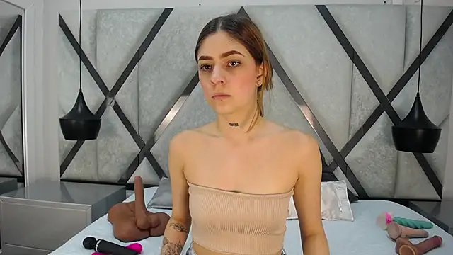 Snapshot of AriaWillss chatting on November 1, 2025, 11:59 am AriaWillss online show from November 1, 2025, 11:59 am