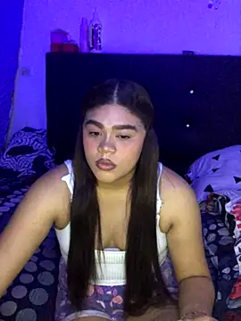 Snapshot of 2moons_full_of_love chatting on November 8, 2025, 12:03 am 2moons full of love online show from November 8, 2025, 12:03 am