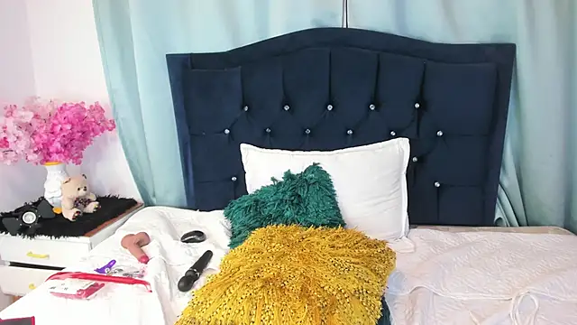 Snapshot of Inaya_Khalifa chatting on February 3, 2026, 2:53 am Inaya Khalifa online show from February 3, 2026, 2:53 am