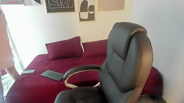 littlee red online show from January 8, 2026, 9:10 pm