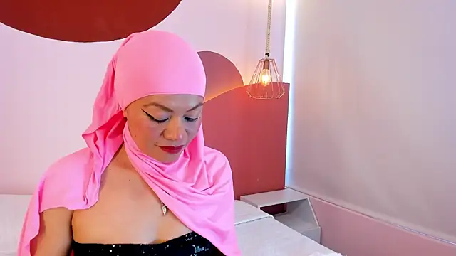 Snapshot of SophiaBeckerr chatting on November 4, 2025, 7:50 pm SophiaBeckerr online show from November 4, 2025, 7:50 pm