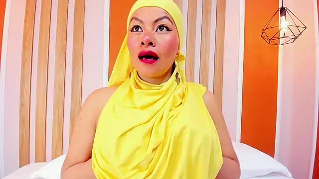 SophiaBeckerr online show from January 12, 2026, 2:02 pm