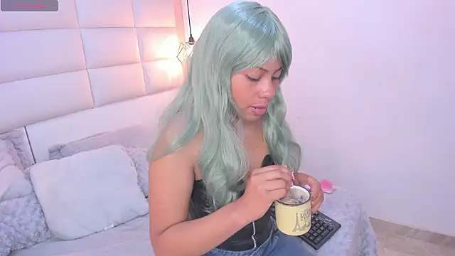 Sofia clk online show from February 19, 2026, 3:03 am