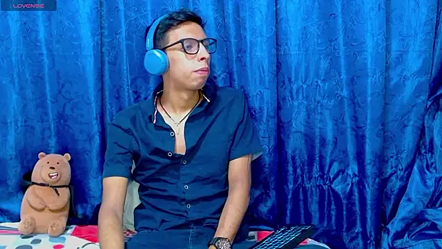 DavTwink3100 online show from March 15, 2026, 2:07 am