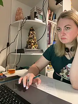 Amelia-Diamond online show from December 3, 2025, 12:26 pm