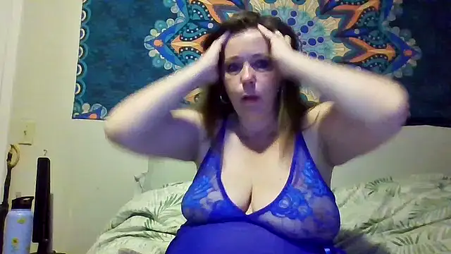 Snapshot of curvymaturemaryjane chatting on July 24, 2026, 9:11 pm curvymaturemaryjane online show from July 24, 2026, 9:11 pm
