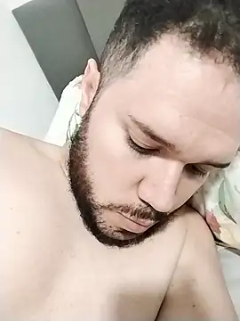 Snapshot of Branquinhowm chatting on February 3, 2026, 3:48 am Branquinhowm online show from February 3, 2026, 3:48 am