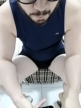 Snapshot of Branquinhowm chatting on February 12, 2026, 2:33 am Branquinhowm online show from February 12, 2026, 2:33 am