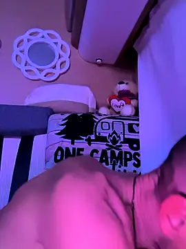 Snapshot of Vanovik20 chatting on October 31, 2025, 2:41 am Vanovik20 online show from October 31, 2025, 2:41 am