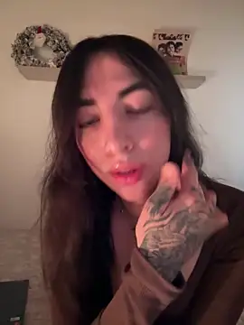 valeriahornier online show from March 30, 2026, 10:11 pm