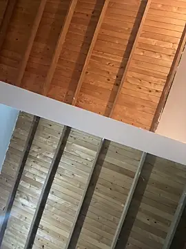 valeriahornier online show from April 10, 2026, 1:56 am