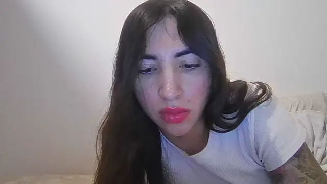 valeriahornier online show from June 19, 2026, 4:18 am