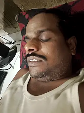 RNlov online show from February 17, 2026, 5:43 pm