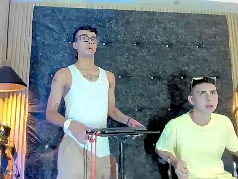 Snapshot of the_fenix_boy chatting on October 23, 2025, 8:07 pm the fenix boy online show from October 23, 2025, 8:07 pm