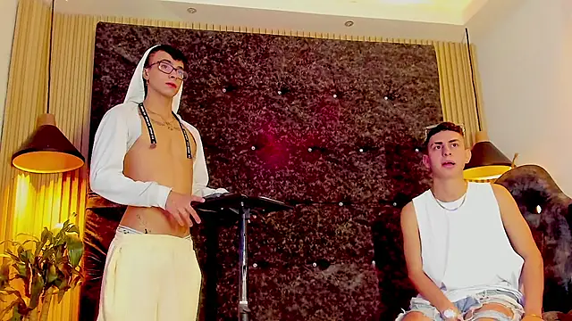 Snapshot of the_fenix_boy chatting on October 26, 2025, 9:59 pm the fenix boy online show from October 26, 2025, 9:59 pm