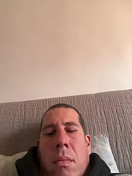 Szeximado31 online show from April 19, 2026, 5:41 am