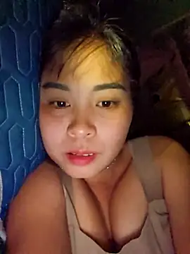 Squirrel-Pear online show from November 16, 2025, 12:48 am