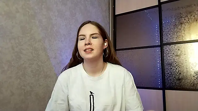 VETT KITTY online show from October 21, 2025, 6:13 am