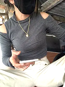 Kylie beem online show from November 8, 2025, 1:42 am