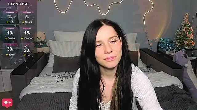 Mell Hyees online show from December 20, 2025, 8:44 pm