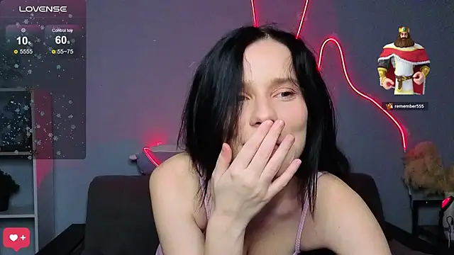 Mell Hyees online show from December 16, 2025, 5:39 pm