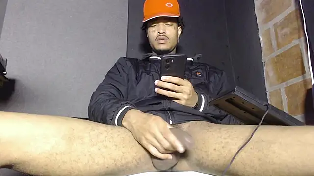 Snapshot of Anaconda_larga chatting on February 24, 2026, 2:29 pm Anaconda larga online show from February 24, 2026, 2:29 pm