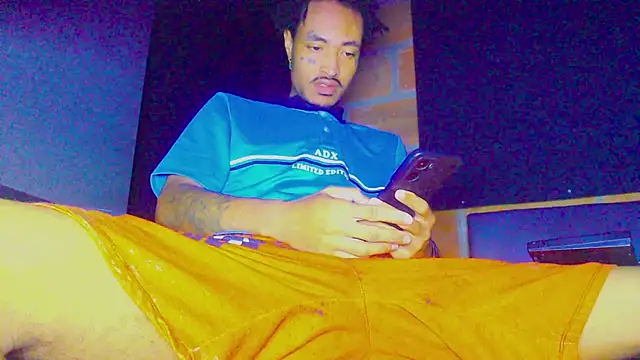 Snapshot of Anaconda_larga chatting on February 3, 2026, 1:49 pm Anaconda larga online show from February 3, 2026, 1:49 pm