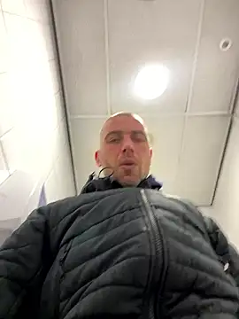 Rotteei1 online show from January 8, 2026, 9:48 am