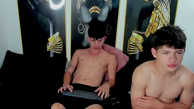 Snapshot of Latinboys_hothard chatting on October 19, 2025, 12:30 pm Latinboys hothard online show from October 19, 2025, 12:30 pm